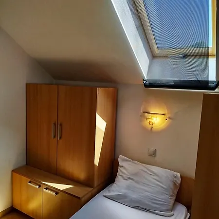 Guest house Privatan Smestaj Velic *